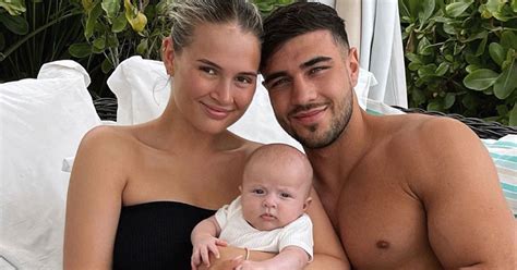 Molly Mae Hague Divides Fans As She Shares New Photo Of Tommy Fury And
