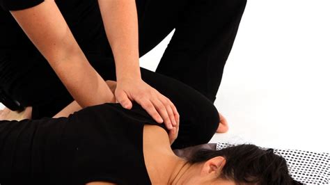 How To Rotate Shoulder Blades Shiatsu Massage Youtube