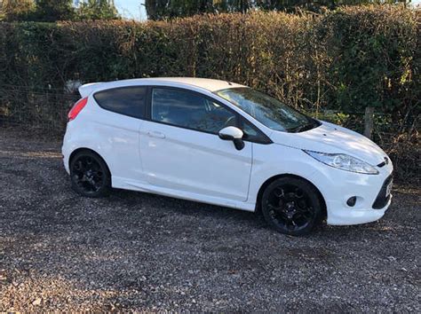 Ford Fiesta 2011 11 White Hatchback Manual Petrol 49000 Miles