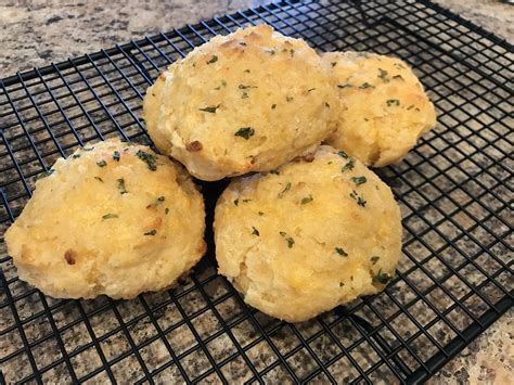 Homemade Red Lobster Cheddar Bay Biscuits R Baking