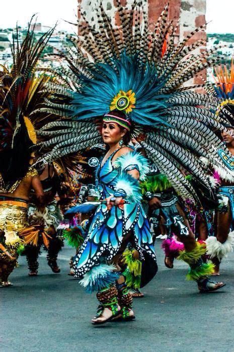 Aztec Feather Headdresses Festival Festival De Penachos De Santa Cruz Queretaro Mexico In