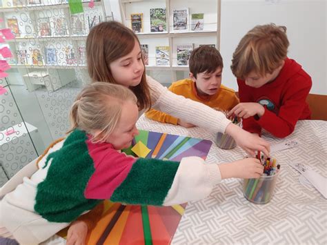 Jeugdboekenmaand We Brengen Een Bezoekje Aan De Bib En Spelen Er Enkele Leuke Spelletjes 4de