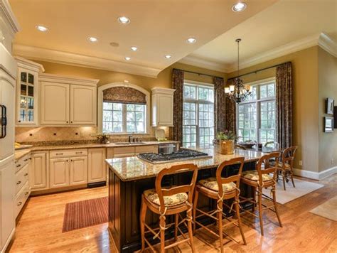 Michael Oher Purchases Brentwood Home For 13m