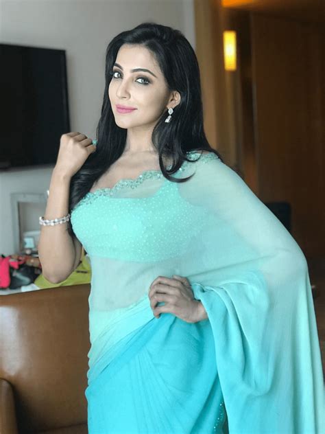 Actress Parvathy Nair Lovely Still In A Saree Social News Xyz