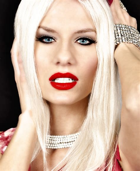 Christina As Christina Aguilera