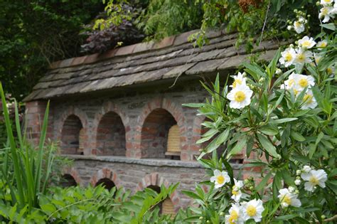 Bee Skeps Plants English Garden Bird House
