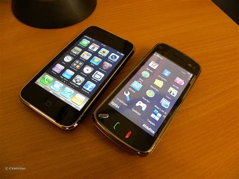 Apple Iphone 3gs Vs Nokia N97 Comparison Pics