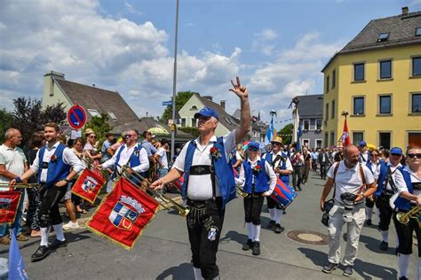 Heimat Und Wiesenfest Selb Der Festzug Am Sonntag Fichtelgebirge