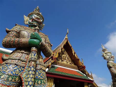 What To Know About Visiting Bangkoks Grand Palace And Wat Phra Kaew