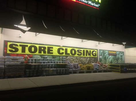 'Store closing' signs posted at Stamford Fairway Market