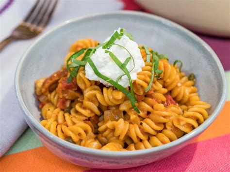 Hey everyone, it's dre… written by recipes food network the kitchen thursday, july 1, 2021 add comment edit. The Kitchen's Best Pasta Recipes | The Kitchen: Food ...