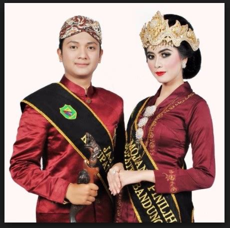 Pakaian Adat Suku Sunda Jawa Barat Baju Adat Tradisional The Best