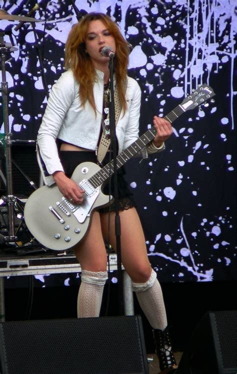 Hottest Female Guitar Players MagOne