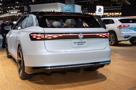 Vw Aero B Sedan Traces Shooting Brake Into Trial Production