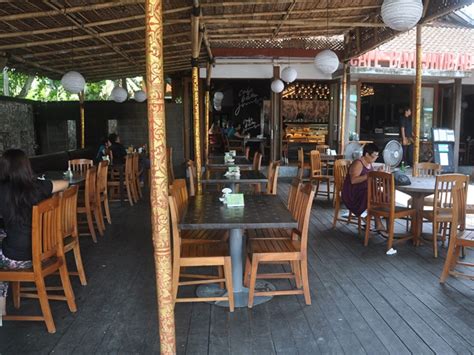 Cafe Batu Jimbar in Sanur Bali | restaurant in Sanur | via @yourlbb