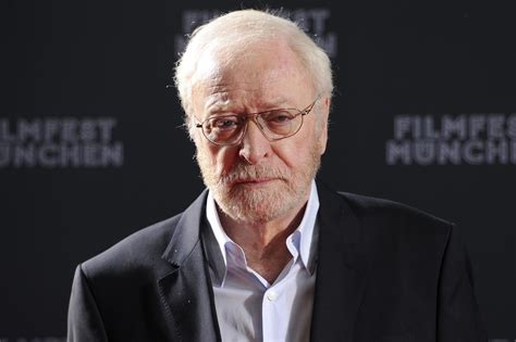 Caine's acting career began in the 1950s, when he was cast in many small, often uncredited roles in british films. 8 films avec Michael Caine que vous devez voir absolument ...