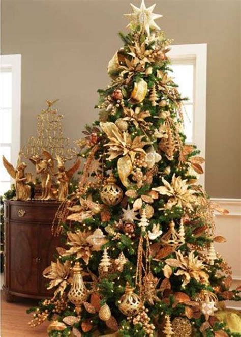 Learn how to decorate a traditional yet regal christmas tree. Gold Christmas Decoration Ideas - Christmas Celebration ...