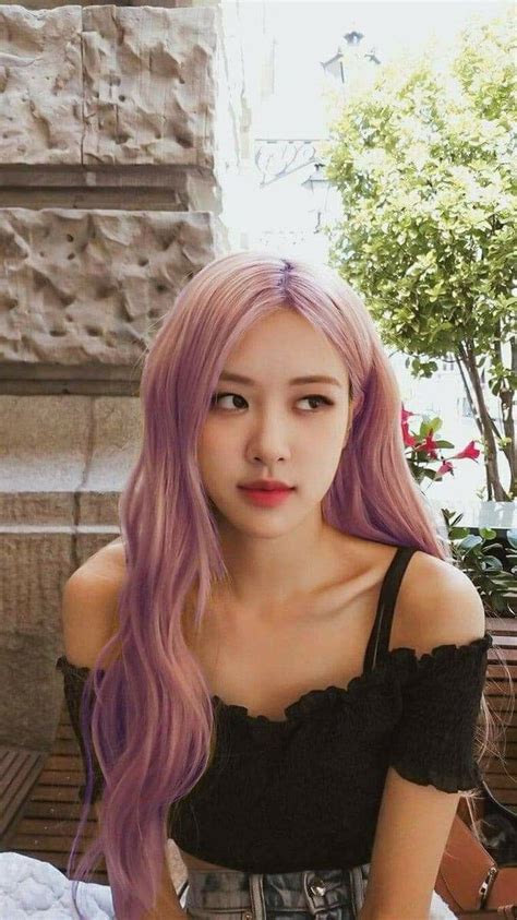 Rosés Stunning Transformation With Purple Hair