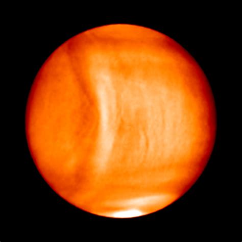 Astronomers Spot Strange Bow Like Structure In Venus Atmosphere