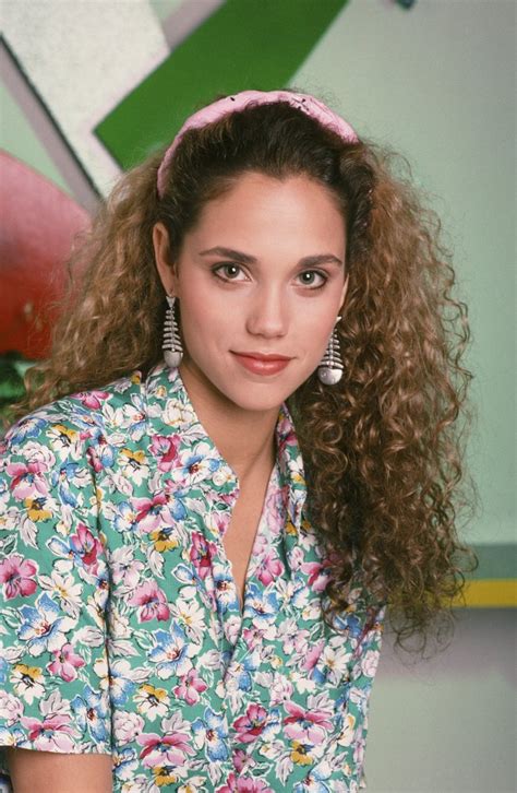 Elizabeth Berkleys Style Evolution From Curly Haired Teen Star To