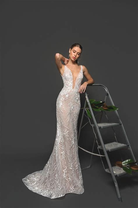Effortlessly Stunning This Bridal Style Provides A Tailored Narrow Silhouette From Neckline To