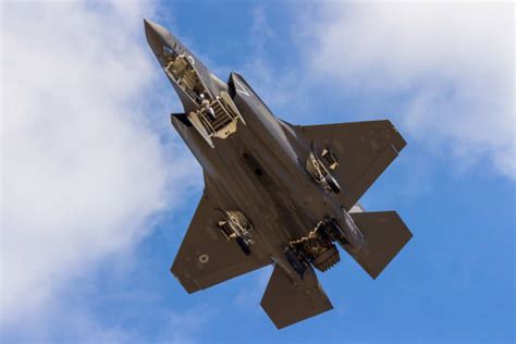 F35 Lightning Stock Photos Pictures And Royalty Free Images Istock