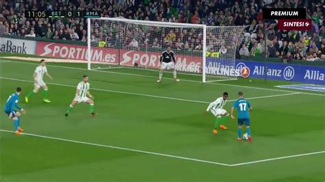 After a win against alaves and a thrilling draw against levante, real madrid prepare for their third consecutive away game in la liga as they take on real betis. Real betis vs Real Madrid 3-5 & All goals - YouTube