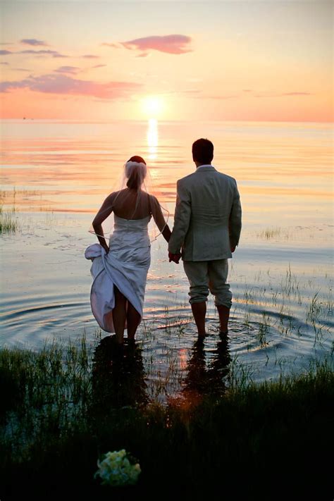 Cape cod guide brings you the best information on cape cod beaches. Destination cape cod ocean wedding beach bride and groom ...