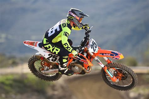 Riding The Xtrainer 2 Stroke And Ktm Factory Edition The Wrap Dirt