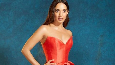 Kiara Advani Served A Dreamy Red Slit Gown On The Red Carpet Vogue India Vogue Closet
