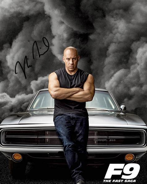 Zusätzlich produzieren wir neben unseren wöchentlichen news und compilations auch originals (essays über 10 schauspieler mit denen jeder gerne zusammenarbeitet… kinocheck originals. Fast & Furious 9 F9 Dominic Toretto Vin Diesel Cast Signed ...