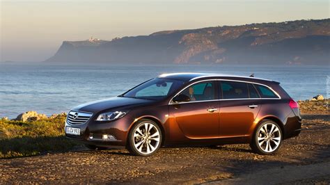 2021 opel insignia grand sport ikinci neslinde sadece liftback ve sw olarak üretiliyor. Opel Insignia Cosmo Kombi, Morze