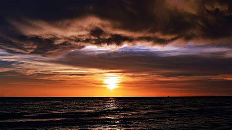 Desktop Wallpaper Dark Sunset Beach Sea Surfae Nature