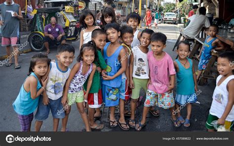 Manila Philippines Local Kids Slums Pose Happily Camera Happiness Poor