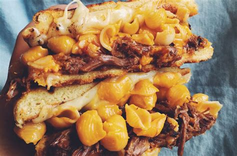 Be it the grilled cheese food truck or the one offering risotto and desserts, each one of the wagons has their own specialty. Drop Everything: Brisbane Has A Mac'n'Cheese Food Truck ...
