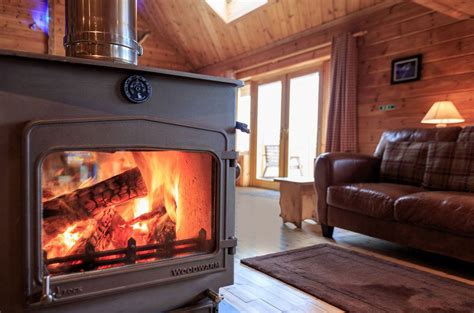 14 Dreamlike Snug And Romantic Winter Hideaways In Scotland Lodges With Hot Tubs Luxury Log