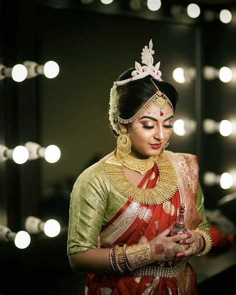 pin by parita suchdev on bride portraits indian bridal photos bengali bridal makeup bengali