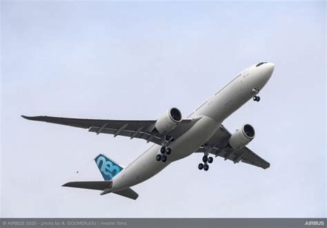 Airbus New Weight Variant A330neo 251 Tonnes Makes Its First Flight