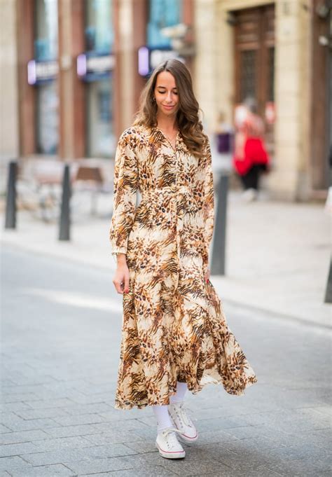Wear A Breezy Printed Dress With Converse Sneakers How To Wear A Maxi Dress Popsugar