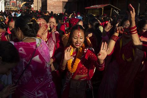female devotees throng pashupatinath temple on teej in photos myrepublica the new york