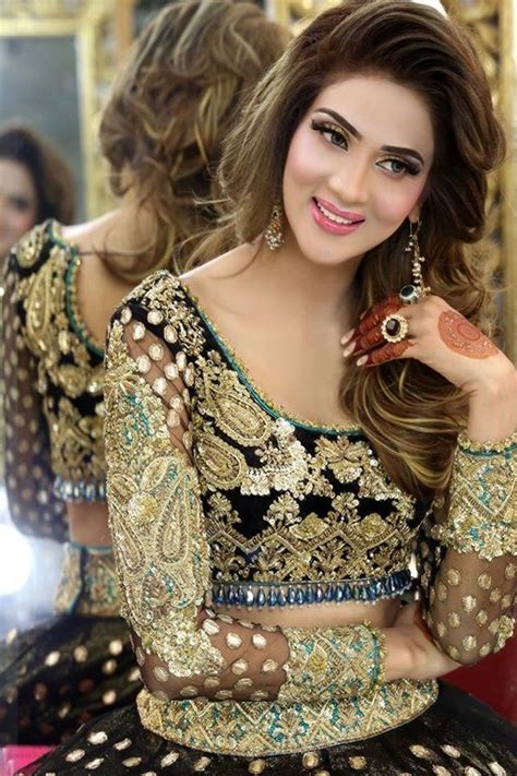 pakistani actress fiza ali latest photoshoot 6 special dresses actresses trendy blouses