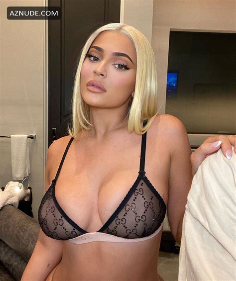 Kylie Jenner Shows Off Her Tits Posing In A Bra For Her Followers On