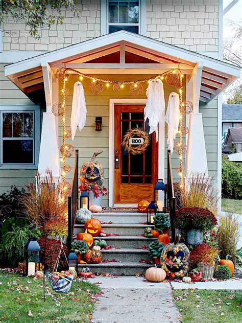 Festive Halloween Front Porch Decor Ideas