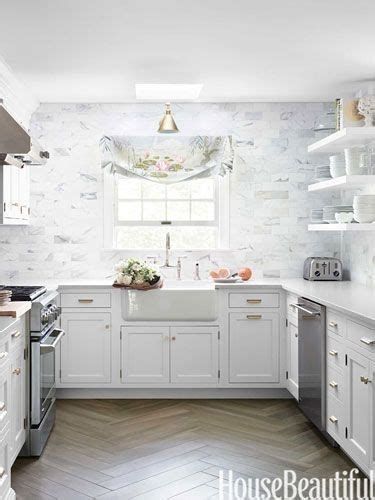 All White - 38 Examples of Kitchen Tile That You Can do Yourself
