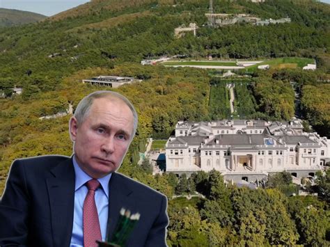 Drone Footage Purports To Show Vladimir Putins Secret 14 Billion