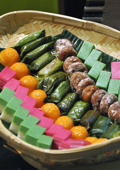 Telah bertapak lama di tanah melayu kebanyakkannya berasa manis pelbagai corak dan 5. Kuih Muih Name - Kontrak Kerja