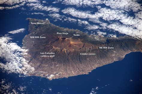 Annotated Volcano A Spectacular View Of Tenerife From The Iss Wired