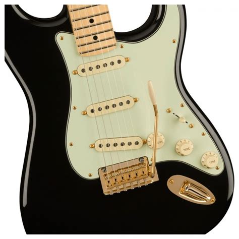 Fender Limited Edition Player Stratocaster Black Med Gold Gear4music