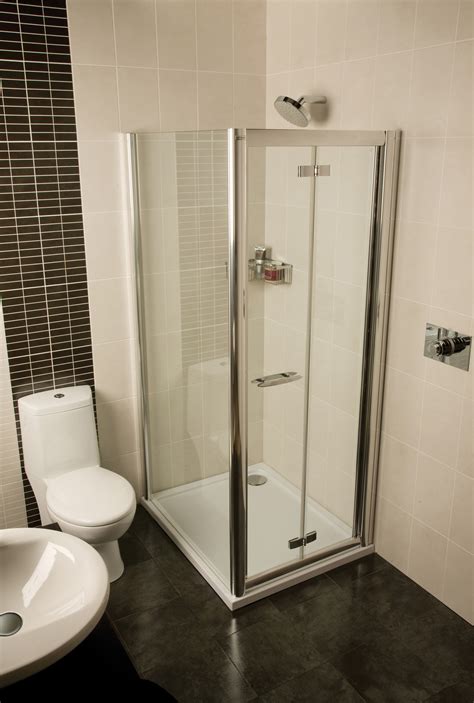 Walk In Shower Enclosures For Small Bathrooms