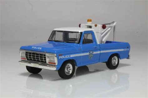 1979 Ford F 250 Wrecker Tow Truck Nypd Police Nyc 164 Scale Diecast